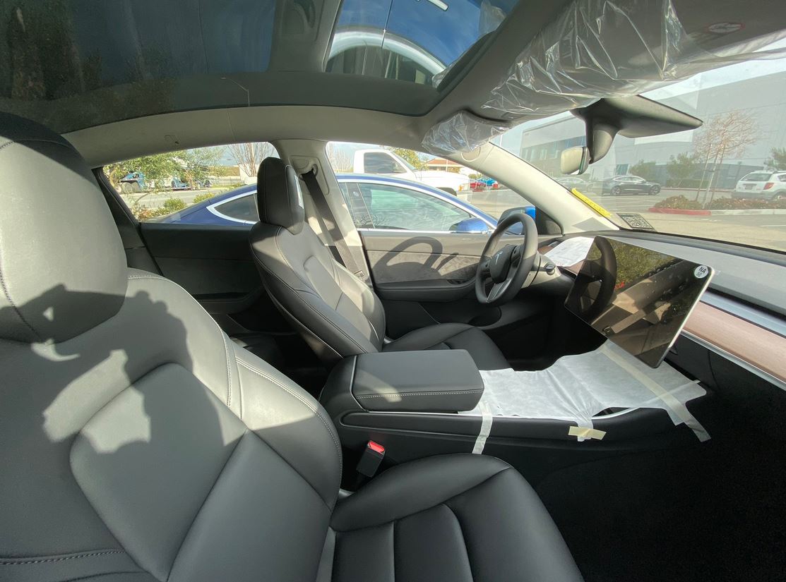 Primer vídeo del interior de un Tesla Model Y